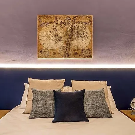 Pregiata Con Bagno Privato - Blu Di Prussia